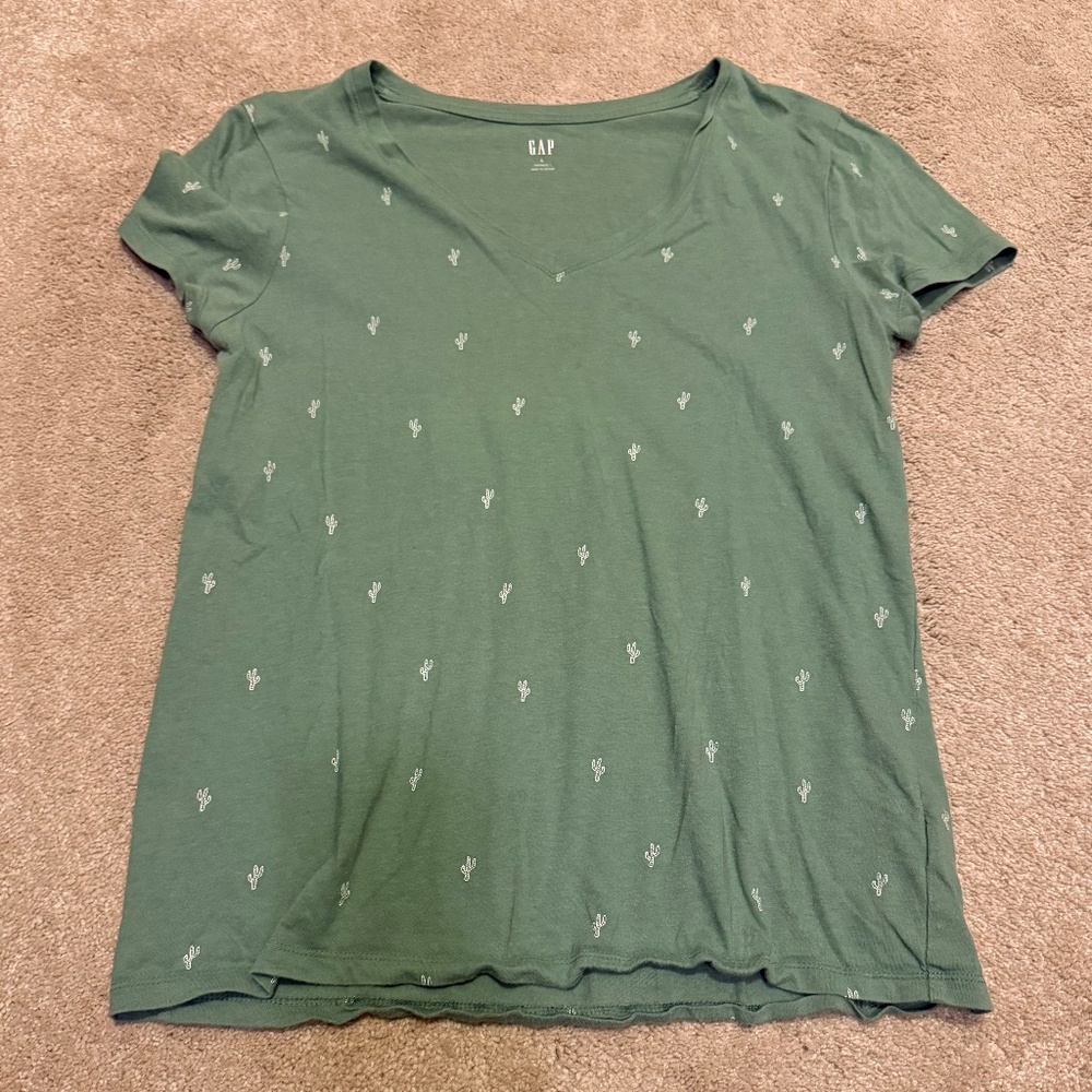 Gap brand womens size large "Favorite" short sleeve tshirt